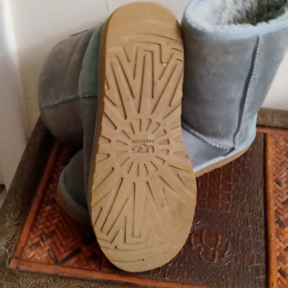 Ugg Boots - Picture 5 of 6